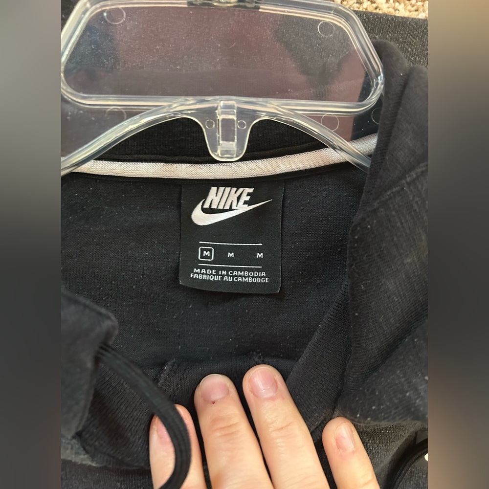 Nike Black and Gray Men’s Medium Hoodie - Picture 4 of 4